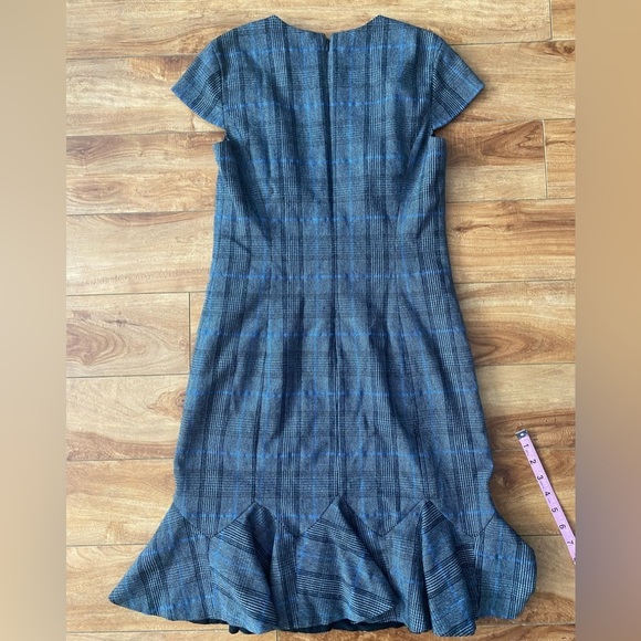 Banana Republic Grey Plaid Knee Length Ruffle Detail Women’s Size 4 Dress - Picture 12 of 12